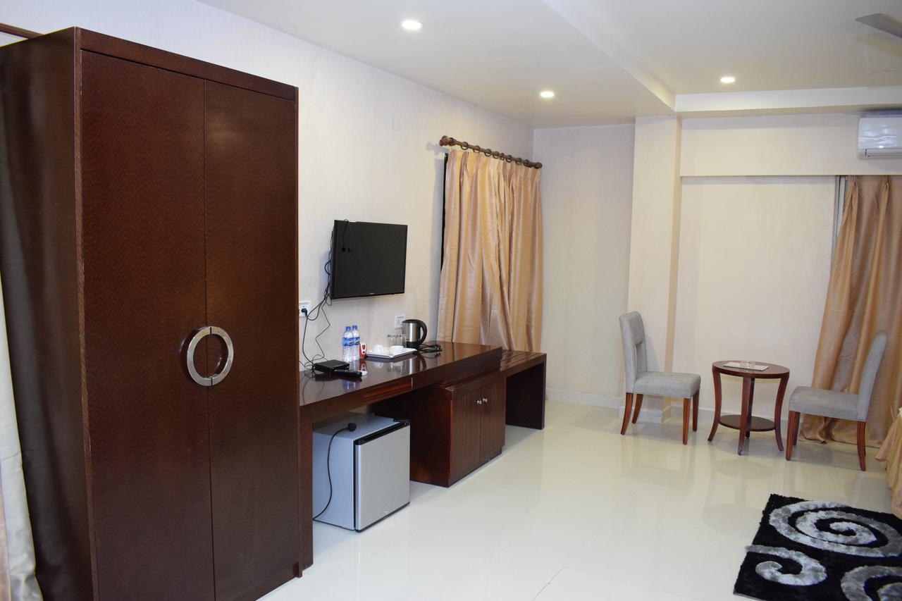 Hotel Grand Palace Jorhat Exterior photo